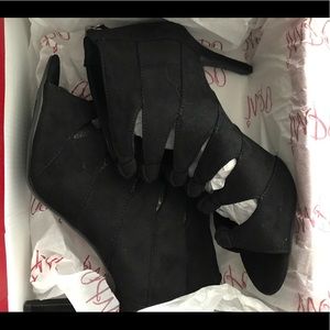 NWT Impo Black Open Toe Pump (“Tanie” 5247135)